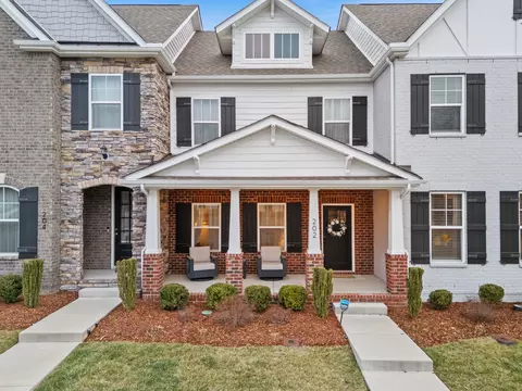 202 Grandstand Blvd, Gallatin, TN 37066