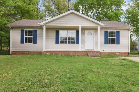 3431 Sandpiper Dr, Clarksville, TN 37042