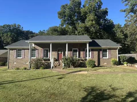 23 Moorewood Dr, Jackson, TN 38305