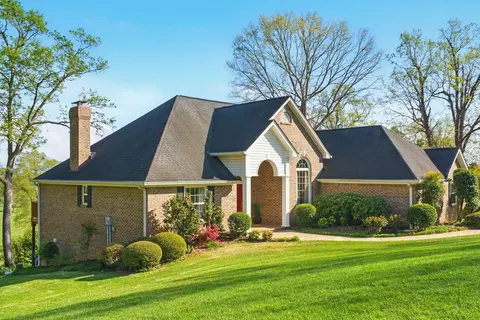 229 Nychole Dr SE, Cleveland, TN 37323