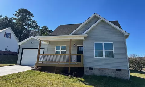102 Savannah Cv, Benton, TN 37307