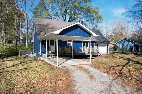 1121 Georgia Ave, Etowah, TN 37331