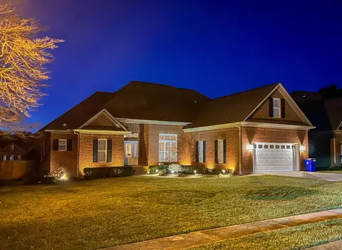 5667 Avenwood Cir NW, Cleveland, TN 37312