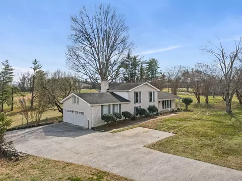 211 Forrest Lawn Dr, Mount Juliet, TN 37122