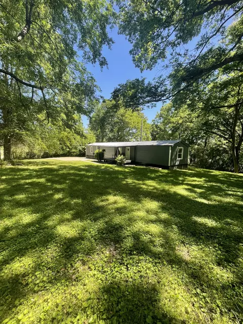 303 Conger St, Cumberland City, TN 37050