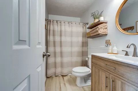 Bath - 4001 Sequoia Trl, Spring Hill, TN 37174 photo 3 of 4