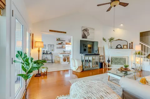 Living - 4001 Sequoia Trl, Spring Hill, TN 37174 photo 1 of 1