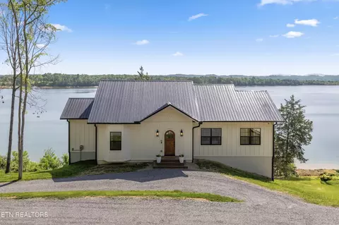 1315 Still Mountain Way, Dandridge, TN 37725