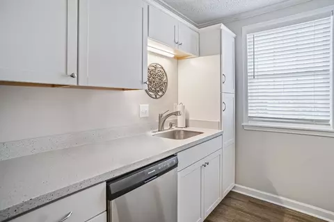 1301 Neelys Bend Rd #14, Madison, TN 37115