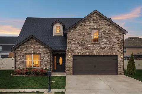1008 Meadowview Ln, Clarksville, TN 37040