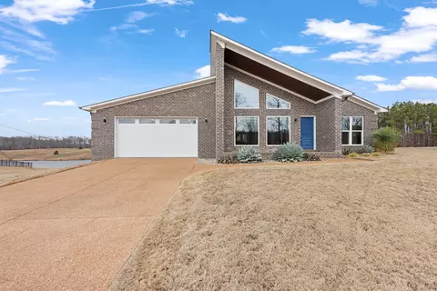 260 Natures Trl, Huntingdon, TN 38344