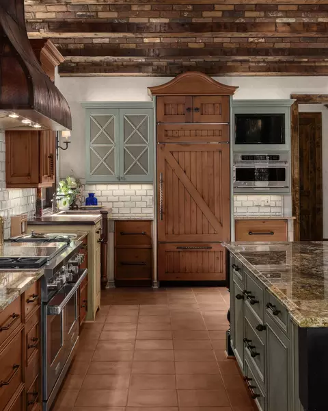 Kitchen - 1805 Pace Hvn, Franklin, TN 37069 photo 3 of 5