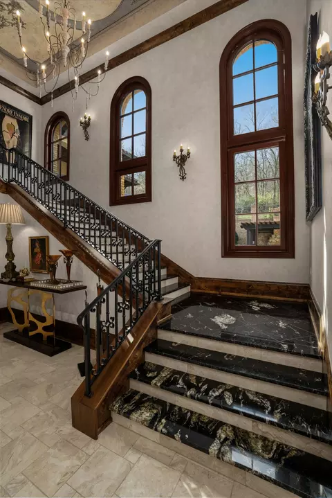 Entry Way - 1805 Pace Hvn, Franklin, TN 37069 photo 5 of 7