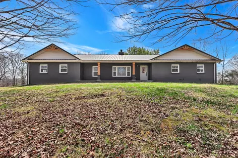 4840 Tarsus Rd, Palmyra, TN 37142