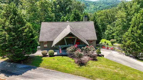 647 Omega Dr, Spring City, TN 37381