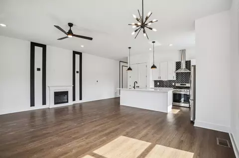 2211 18th Ave N, Nashville, TN 37208
