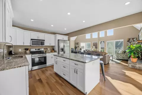 4913 Shoreline Dr, Chattanooga, TN 37416