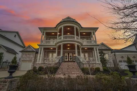 813 Stonewater Blvd, Franklin, TN 37064