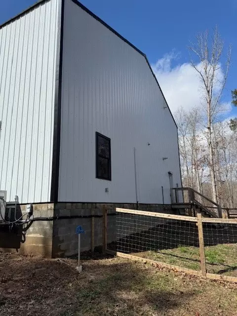 Exterior - 607 Rocky Dr, Dickson, TN 37055 photo 7 of 8