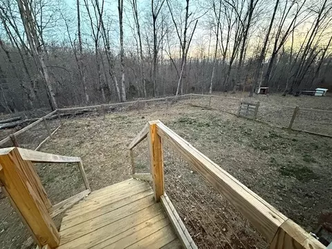 Exterior - 607 Rocky Dr, Dickson, TN 37055 photo 4 of 8