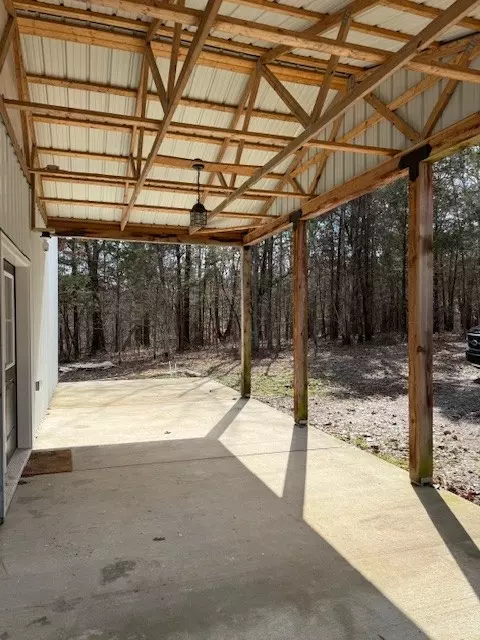 Exterior - 607 Rocky Dr, Dickson, TN 37055 photo 2 of 8