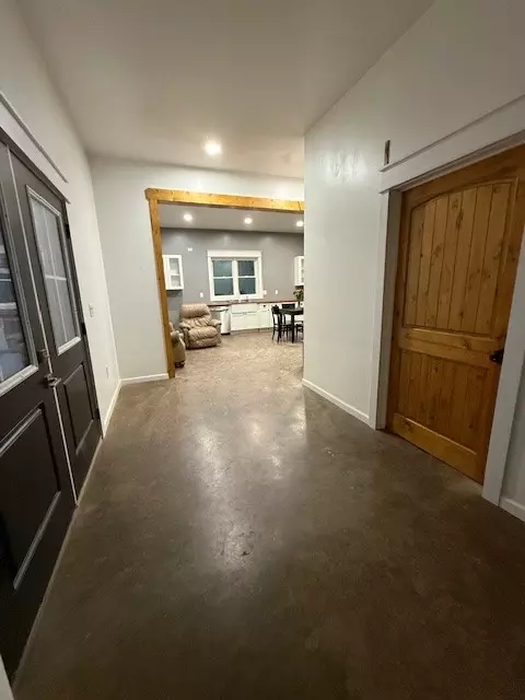 Entry Way - 607 Rocky Dr, Dickson, TN 37055 photo 1 of 2