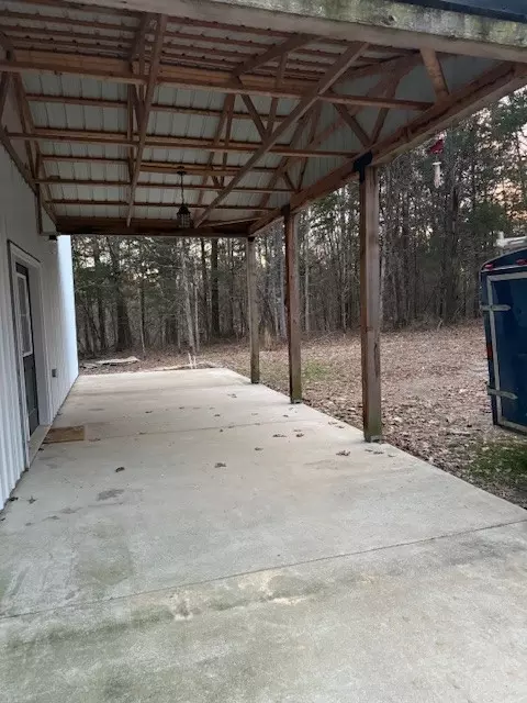 Exterior - 607 Rocky Dr, Dickson, TN 37055 photo 3 of 8