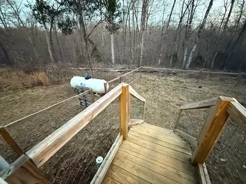 Exterior - 607 Rocky Dr, Dickson, TN 37055 photo 5 of 8