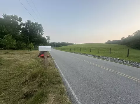 1527 Old Gallatin Rd, Portland, TN 37148