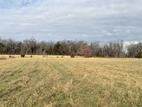 795 Mount Vernon Rd, Bethpage, TN 37022