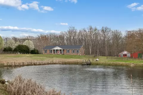 6171 Calvin Potts Rd, Primm Springs, TN 38476