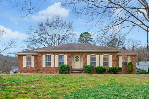 936 Sherry Cir, Hixson, TN 37343