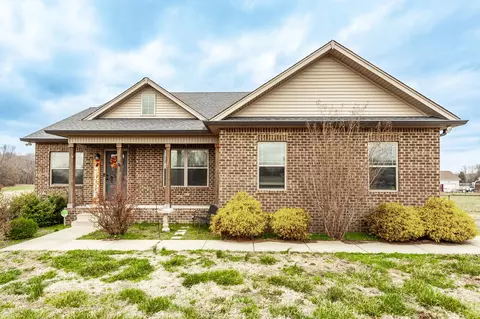 1699 Rapids Rd, Portland, TN 37148