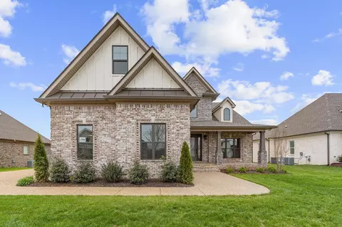 1102 Collin Dr #206, Lebanon, TN 37087