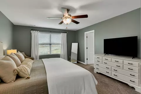 Bedroom - 4209 Fieldcrest Dr, Murfreesboro, TN 37128 photo 2 of 6
