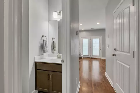 Entry Way - 4209 Fieldcrest Dr, Murfreesboro, TN 37128 photo 3 of 5