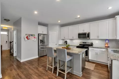 Kitchen - 4209 Fieldcrest Dr, Murfreesboro, TN 37128 photo 2 of 4