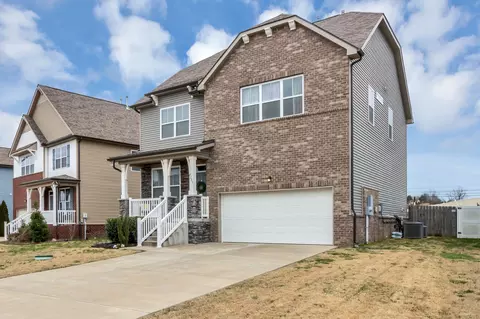 Exterior - 4209 Fieldcrest Dr, Murfreesboro, TN 37128 photo 3 of 7