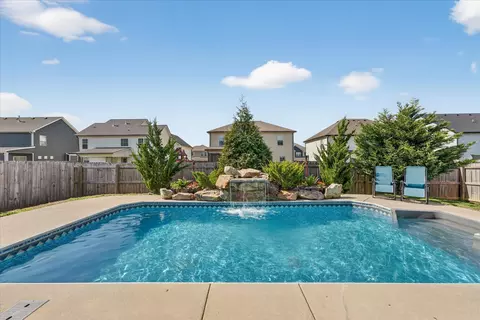 1350 Millet Dr, Clarksville, TN 37040