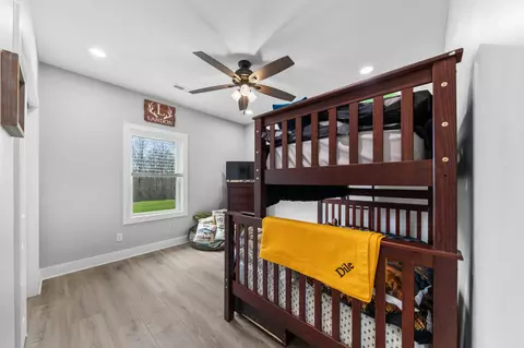 Bedroom - 321 Old Sr 48, Centerville, TN 37033 photo 6 of 7