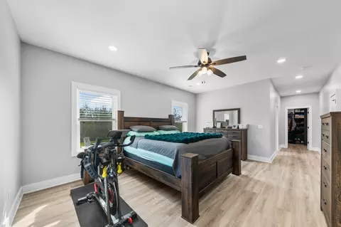 Bedroom - 321 Old Sr 48, Centerville, TN 37033 photo 3 of 7