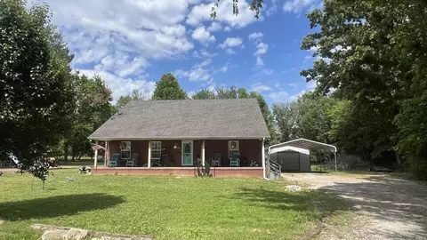 690 Monument Rd, Summertown, TN 38483