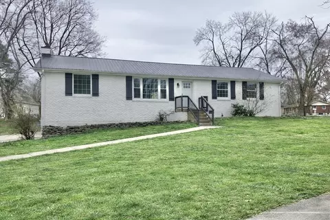 121 Roberta Dr, Hendersonville, TN 37075