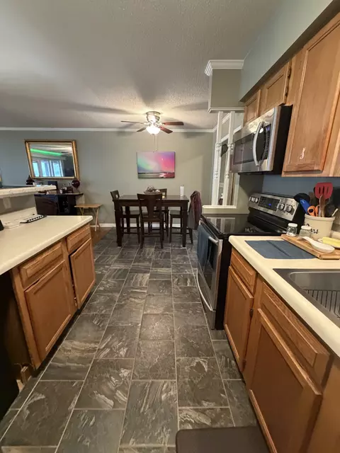 Kitchen - 322 Eagle Shore Dr, Dover, TN 37058 photo 1 of 3