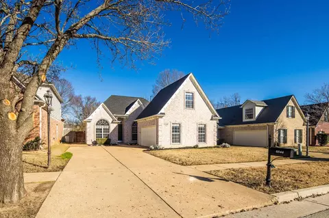 8544 Griffin Park Dr, Cordova, TN 38018