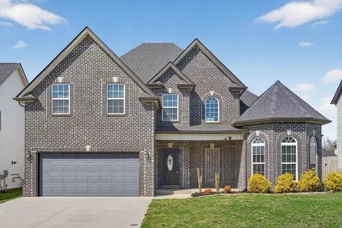 1612 Kestrel Dr, Clarksville, TN 37040
