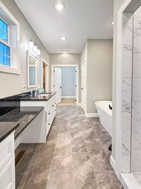 Bath - 2420 Eagle Rock Rd, Monteagle, TN 37356 photo 5 of 5