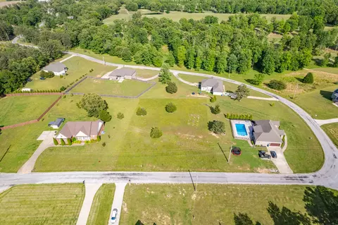 594 Double Eagle Dr, Summertown, TN 38483