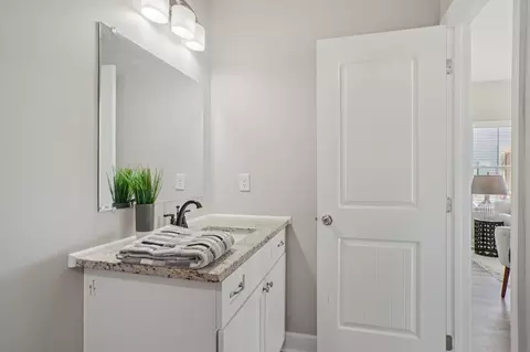 Bath - 152 Eno Rd, Dickson, TN 37055 photo 3 of 5