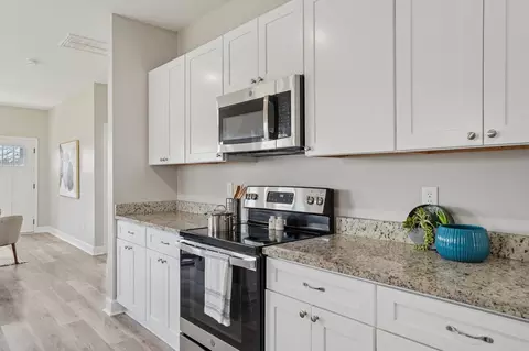 Kitchen - 152 Eno Rd, Dickson, TN 37055 photo 5 of 6